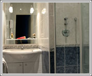 Hotels Paris, Bathroom 